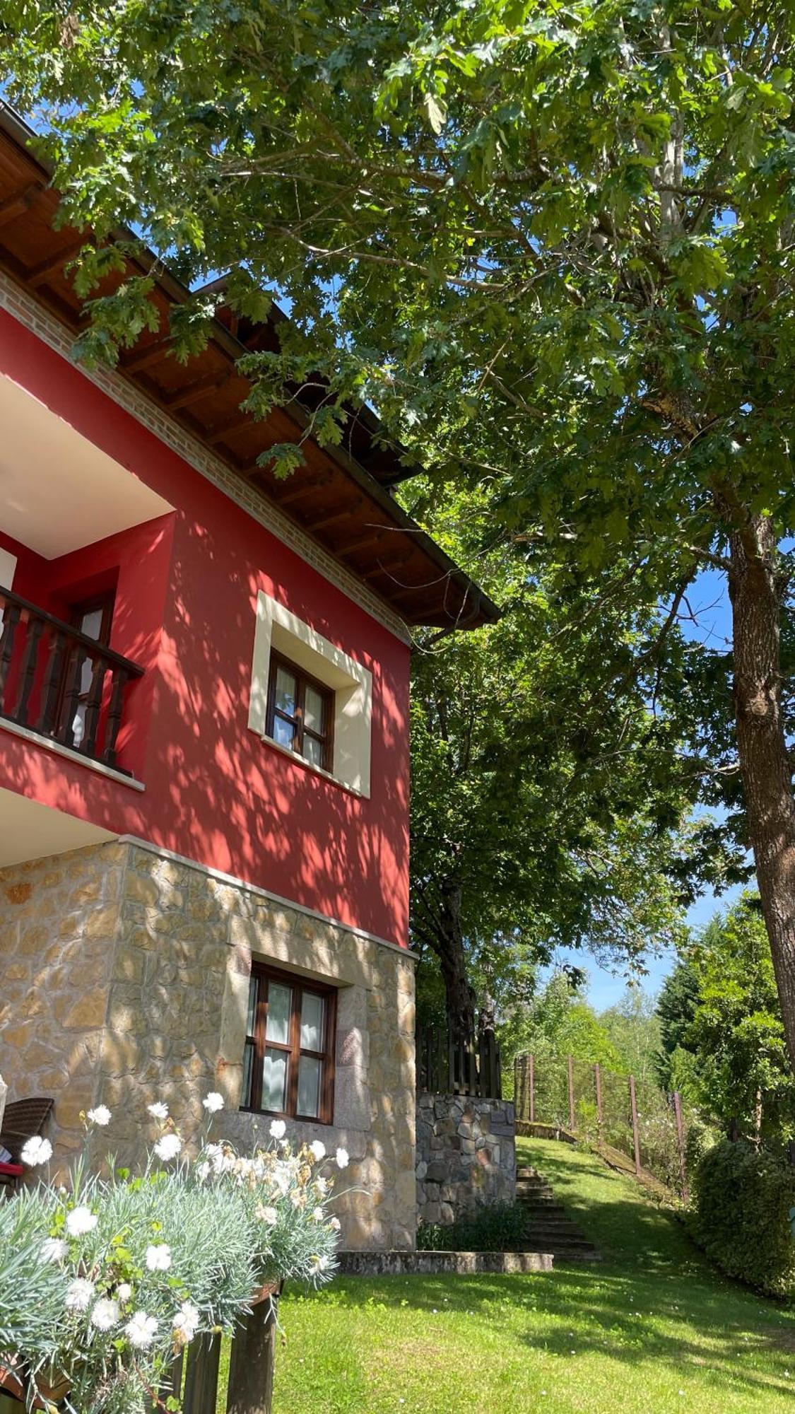 Apartamentos El Picoretu Mestas De Con Eksteriør bilde